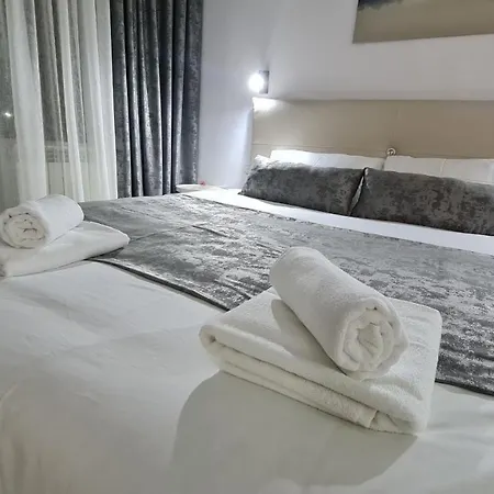 Monfort в Μπάνσκο